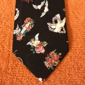 Like new vintage Nicole Miller silk valentine tie